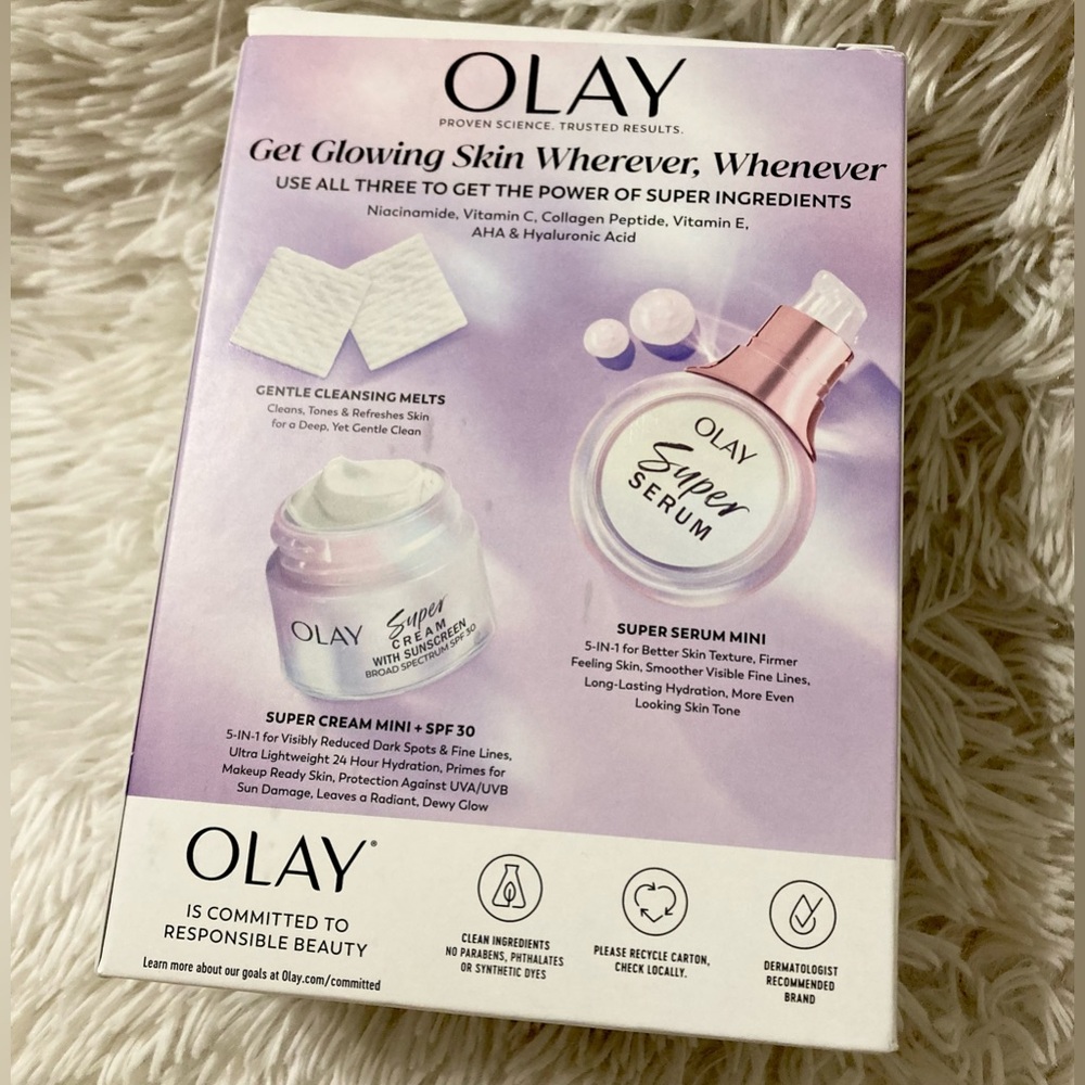 Olay - Super Glow Essentials - Picture 3 of 13